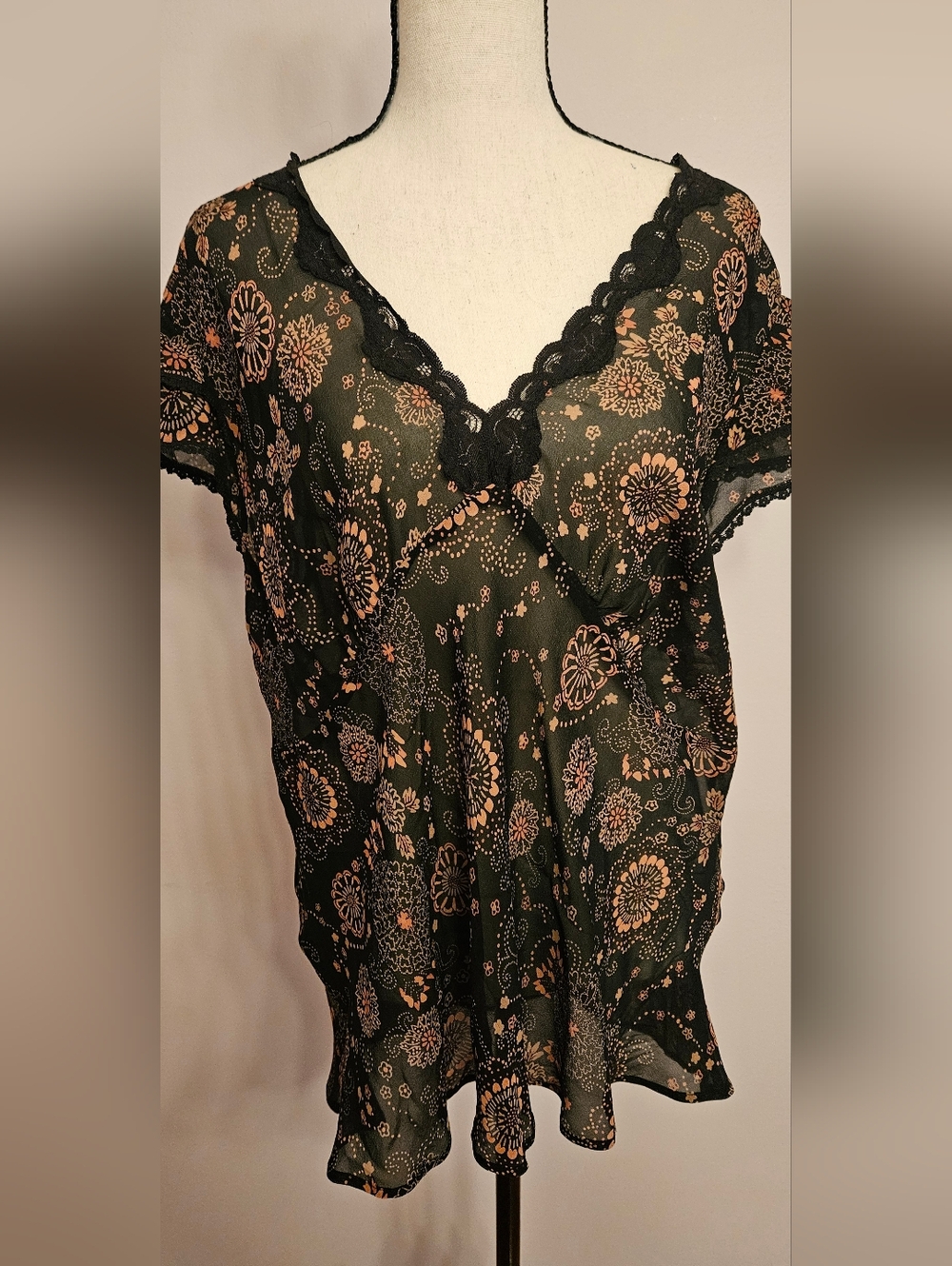 Gothy Vintage Gap Sheer Floral Festival Top